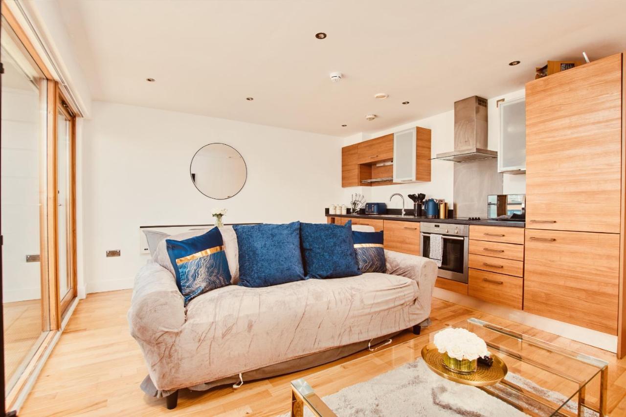 King Deluxe City Apt Large Space& Free Parking! No Balcony Leeds  Buitenkant foto