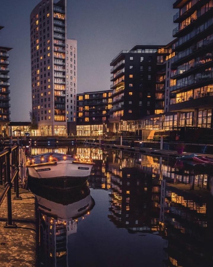 King Deluxe City Apt Large Space& Free Parking! No Balcony Leeds  Buitenkant foto