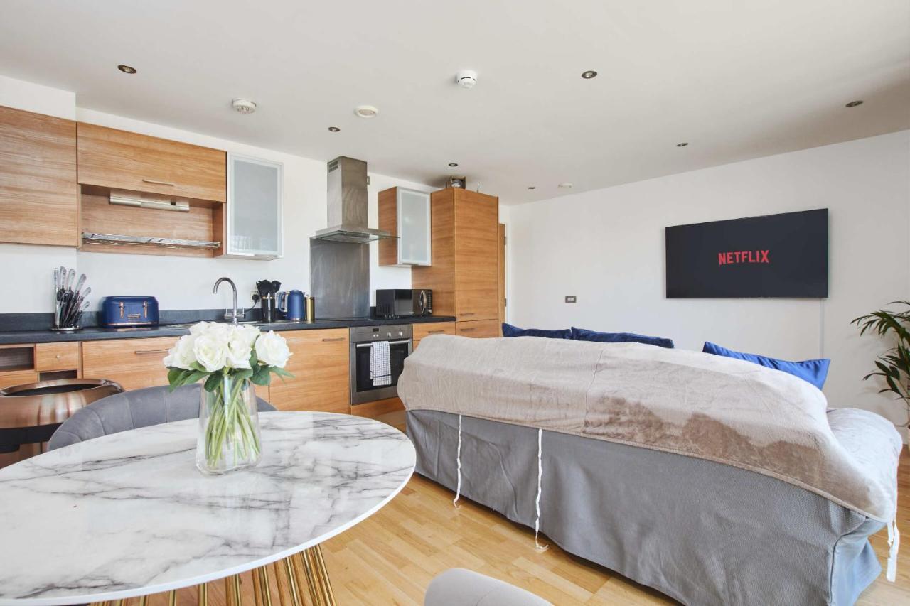 King Deluxe City Apt Large Space& Free Parking! No Balcony Leeds  Buitenkant foto