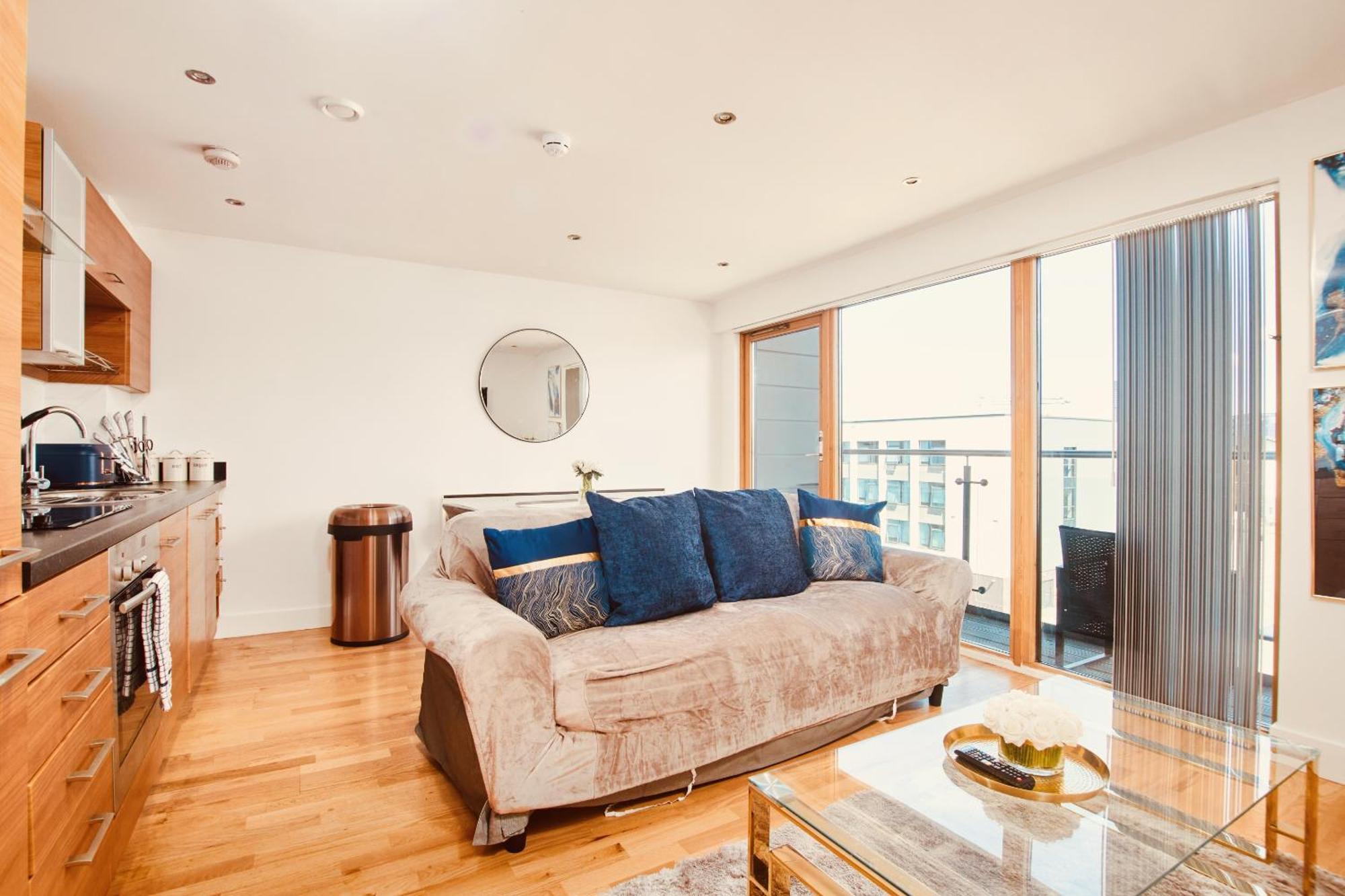 King Deluxe City Apt Large Space& Free Parking! No Balcony Leeds  Buitenkant foto