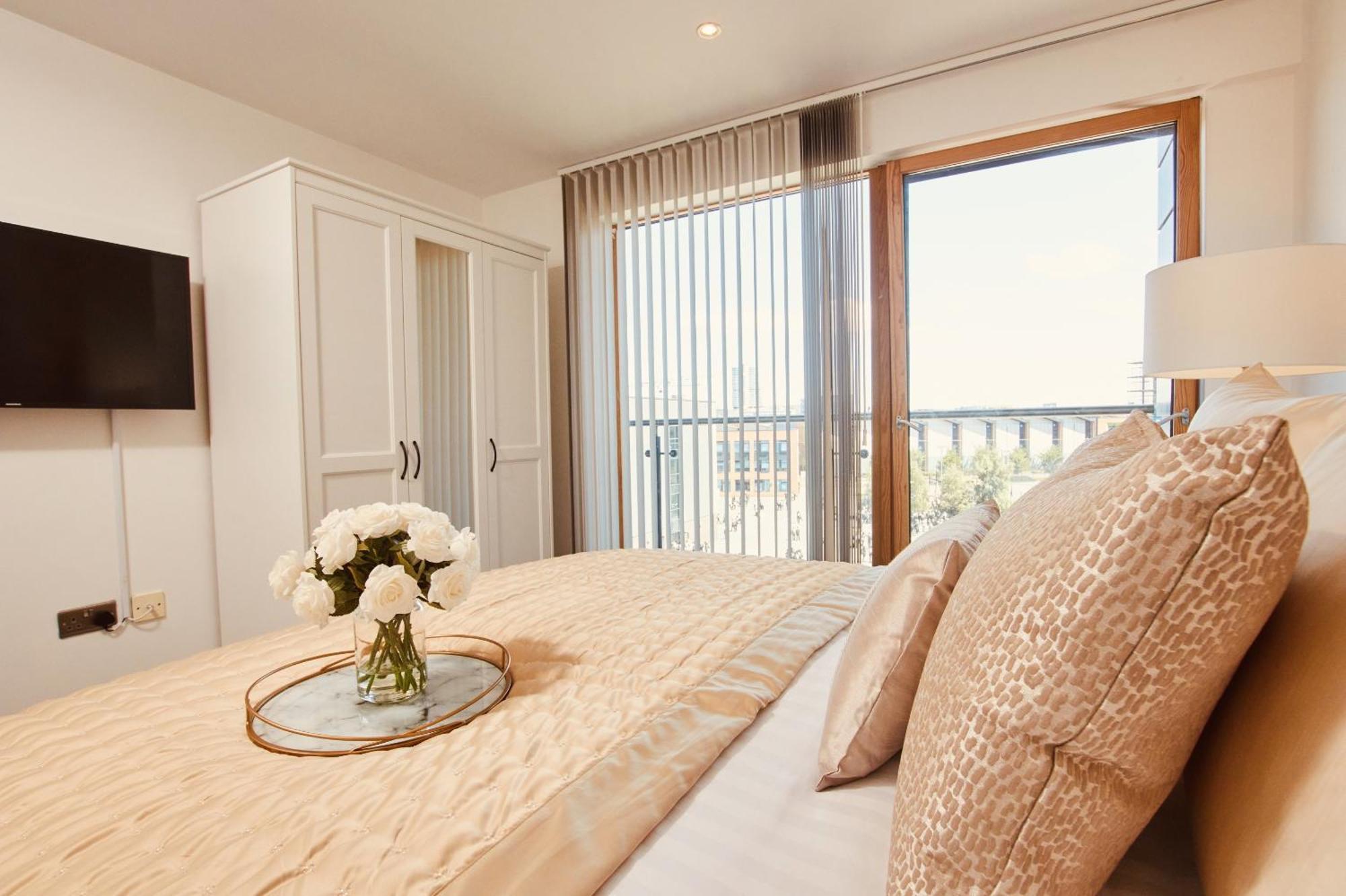 King Deluxe City Apt Large Space& Free Parking! No Balcony Leeds  Buitenkant foto